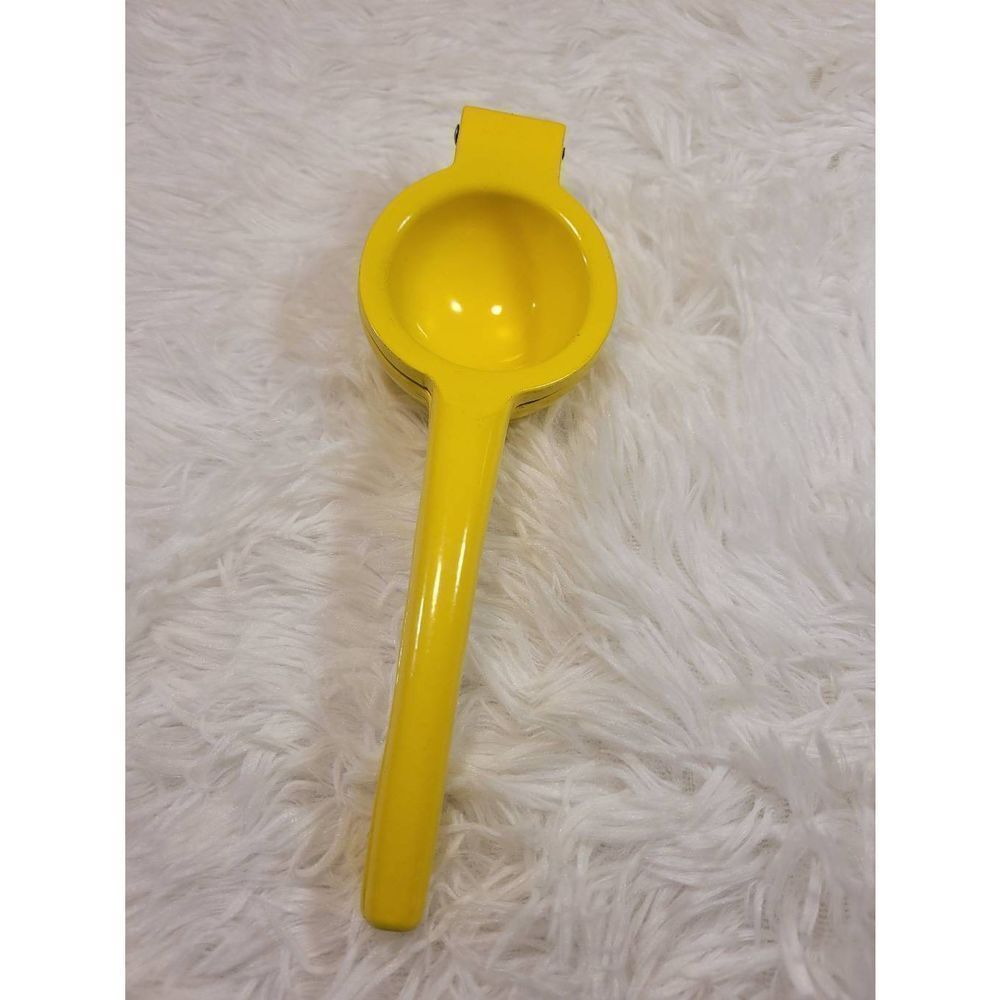 Yellow Handheld Citrus Juicer